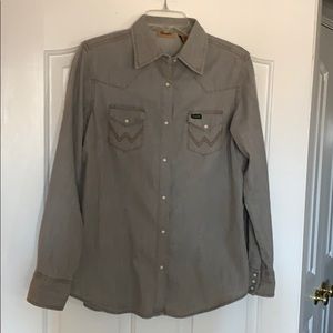 Wrangler women’s shirt
